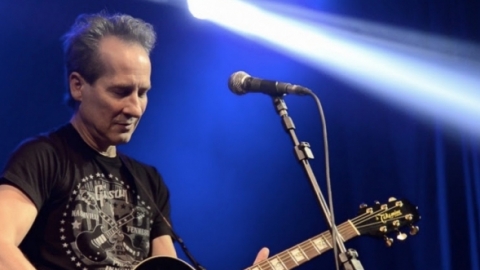 Kiko Zambianchi faz show gratuito nessa quinta em São Paulo