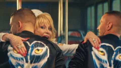 Galantis convida Dolly Parton e Mr. Probz para parceria . Veja o inspirador clipe de "Faith"