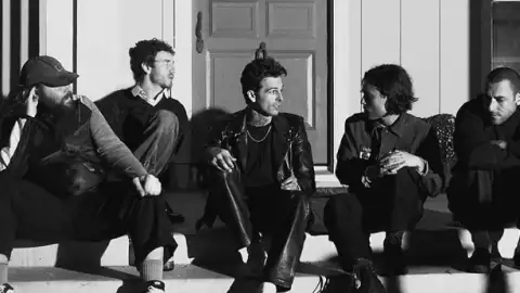 The Neighbourhood lança o novo álbum, "(((((ultraSOUND)))))". Ouça com toda as letras!