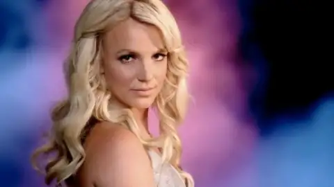 Britney Spears fará parte de homenagem à Whitney Houston